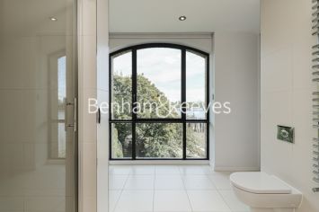 3 bedrooms flat to rent in Chelsea Wharf, Lots Road, SW10-image 23