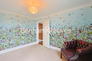 4 bedrooms flat to rent in Rylston Road, Fulham, SW6-image 11