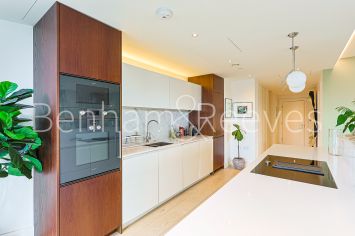 3 bedrooms flat to rent in Lighterman Tower, Chelsea Island, Chelsea, SW10-image 2