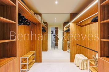 3 bedrooms flat to rent in Lighterman Tower, Chelsea Island, Chelsea, SW10-image 10