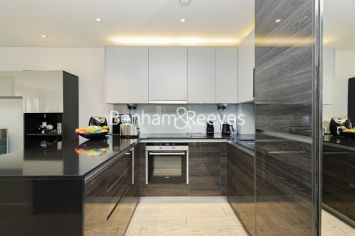 Studio flat to rent in Dockside House, Park Street, SW6-image 2