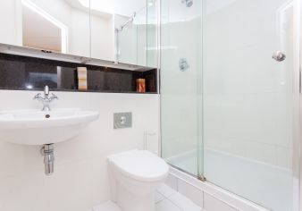 2 bedrooms flat to rent in Battersea Reach, Battersea, SW18-image 4