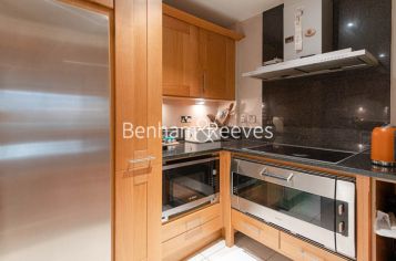 3 bedrooms flat to rent in The Boulevard, Imperial Wharf, SW6-image 2