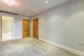 2  bedrooms flat to rent in Chelsea Vista, Imperial Wharf, SW6-image 8