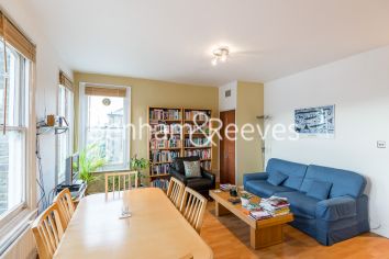 1 bedroom flat to rent in Lady Somerset Road, Highgate,NW5-image 1