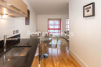 1 bedroom flat to rent in Highbury Stadium Square, Highbury, N5-image 2