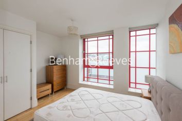 1 bedroom flat to rent in Highbury Stadium Square, Highbury, N5-image 3