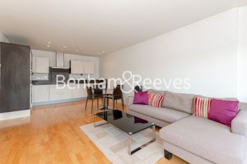 2 bedrooms flat to rent in Highbury Stadium Square, Highbury, N5-image 2