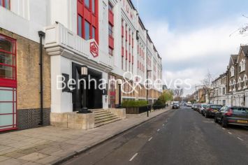 2 bedrooms flat to rent in Highbury Stadium Square, Highbury, N5-image 11