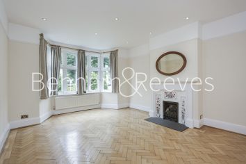 5 bedrooms house to rent in Hillway, Holly Lodge Estate, N6-image 1