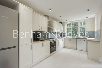 5 bedrooms house to rent in Hillway, Holly Lodge Estate, N6-image 2