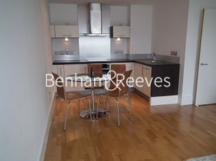 1 bedroom flat to rent in Highbury Stadium Square, Highbury, N5-image 7