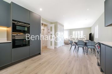 3 bedrooms house to rent in Trent Park, Enfield, EN4-image 9