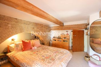 3 bedrooms flat to rent in Marlborough Road, Royal Arsenal Riverside, SE18-image 4