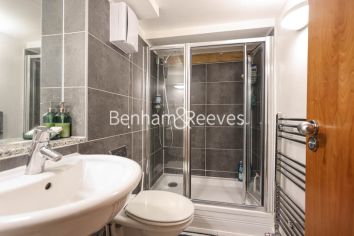 3 bedrooms flat to rent in Marlborough Road, Royal Arsenal Riverside, SE18-image 5