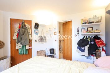 3 bedrooms flat to rent in Marlborough Road, Royal Arsenal Riverside, SE18-image 25