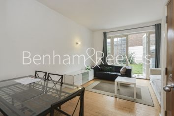 4 bedrooms flat to rent in Hastings Street, Royal Arsenal Riverside, SE18-image 3