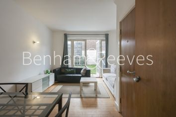 4 bedrooms flat to rent in Hastings Street, Royal Arsenal Riverside, SE18-image 14