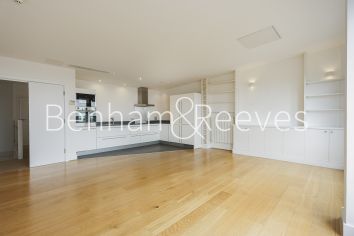 3 bedrooms flat to rent in Cadogan Road, Royal Arsenal Riverside, SE18-image 14