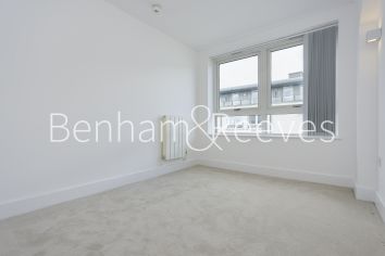 3 bedrooms flat to rent in Cadogan Road, Royal Arsenal Riverside, SE18-image 20