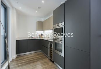 1 bedroom flat to rent in Woolwich High Street, Callis Yard, SE18-image 2