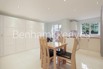 4 bedrooms flat to rent in Shooters Hills, Elizabeth Fry Place, SE18-image 14