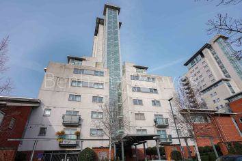 2 bedrooms flat to rent in Sark Towerk, Erebus Drive, SE28-image 7