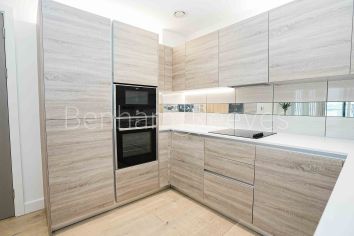 2 bedrooms flat to rent in Royal Arsenal Riverside, Duke of Wellington Avenue, SE18-image 2