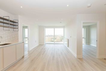 2  bedrooms flat to rent in Kidbrooke Village,Townsend Road , SE3-image 1