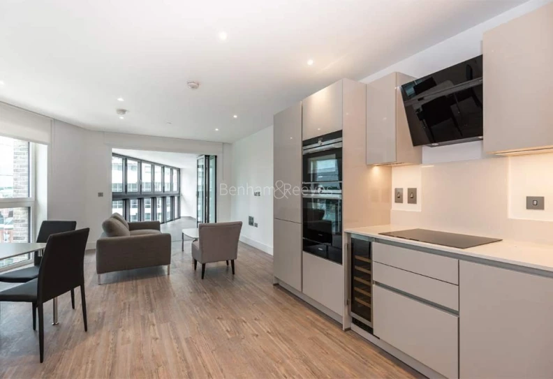 Aldgate Place kitchen images 1