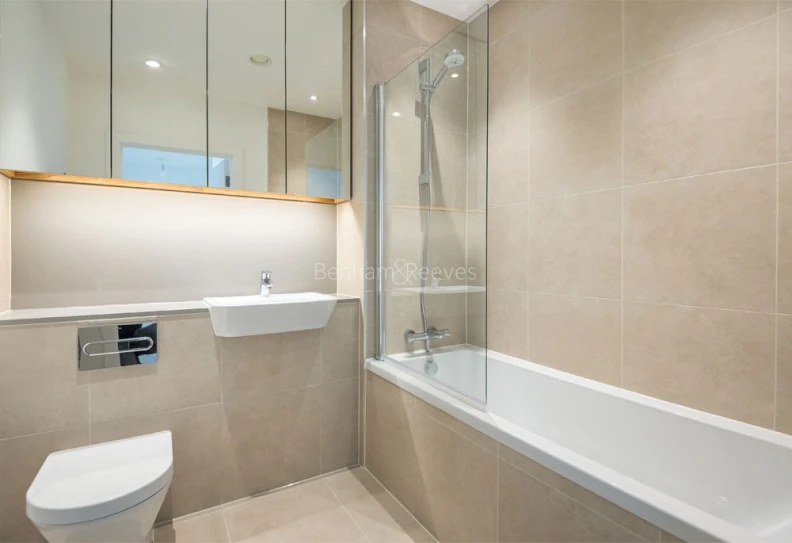 Blackwall Reach bathroom images 1