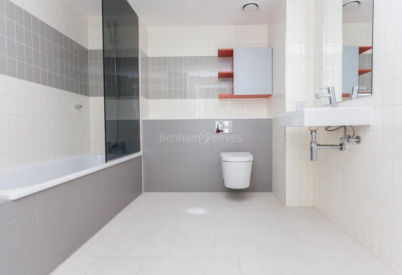 Bathroom view of Hoola Apartments images 1