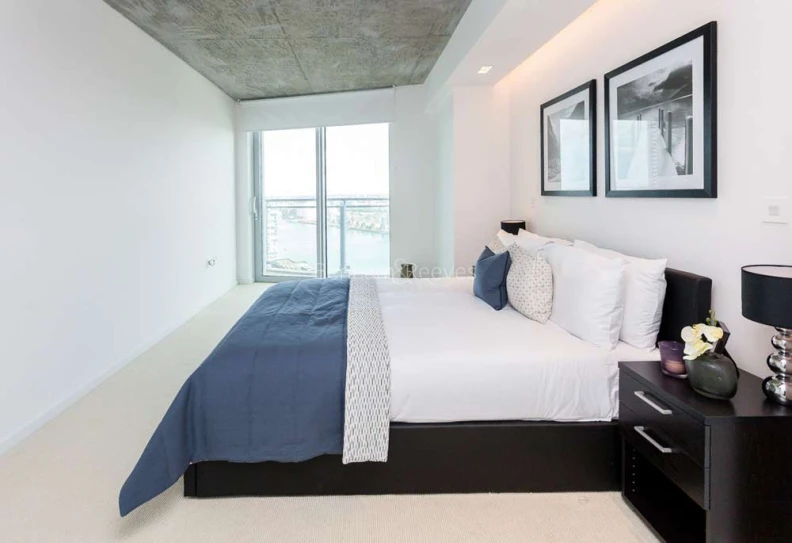 Bedroom view of Hoola Apartments images 1