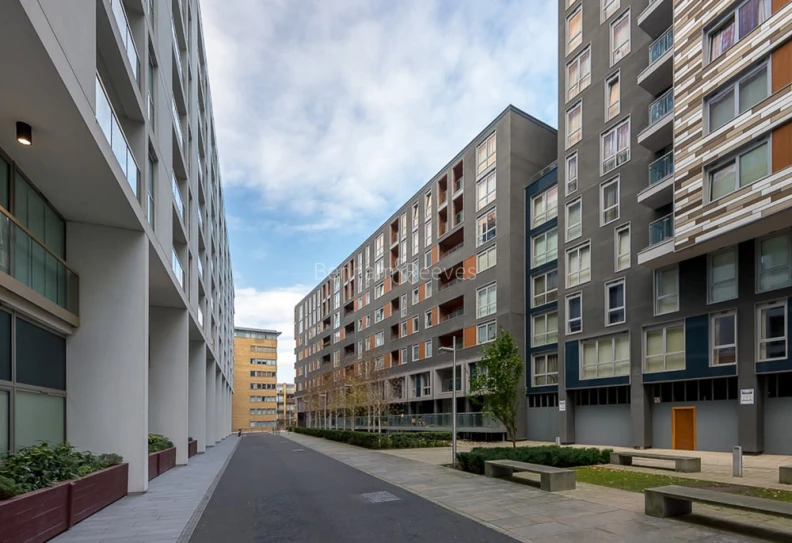 Exterior view of Lanterns Court Image 1