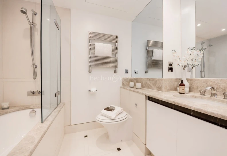 Bathroom view of The Knightsbridge images 1