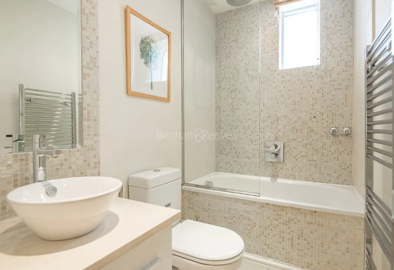 Bathroom view of The Knightsbridge images 2