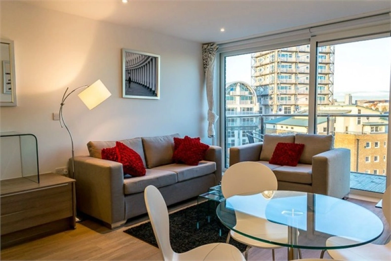 2 bedrooms apartments/flats to sale in Seafarer Way, Rotherhithe-image 2