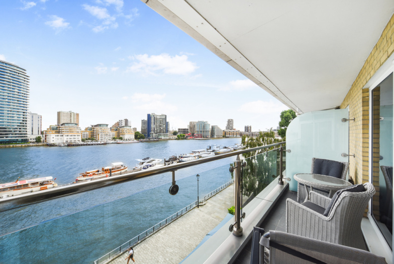 3 bedrooms apartments/flats to sale in The Boulevard, Imperial Wharf-image 9