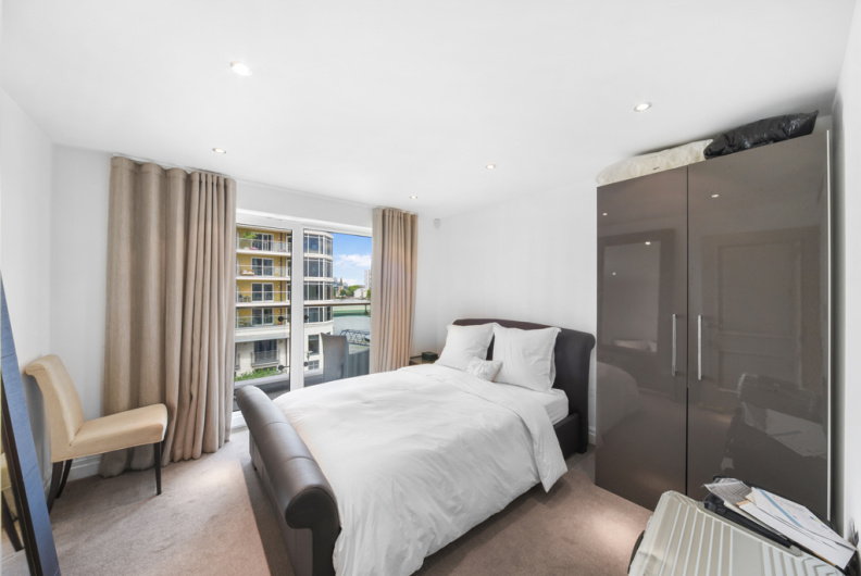 3 bedrooms apartments/flats to sale in The Boulevard, Imperial Wharf-image 18