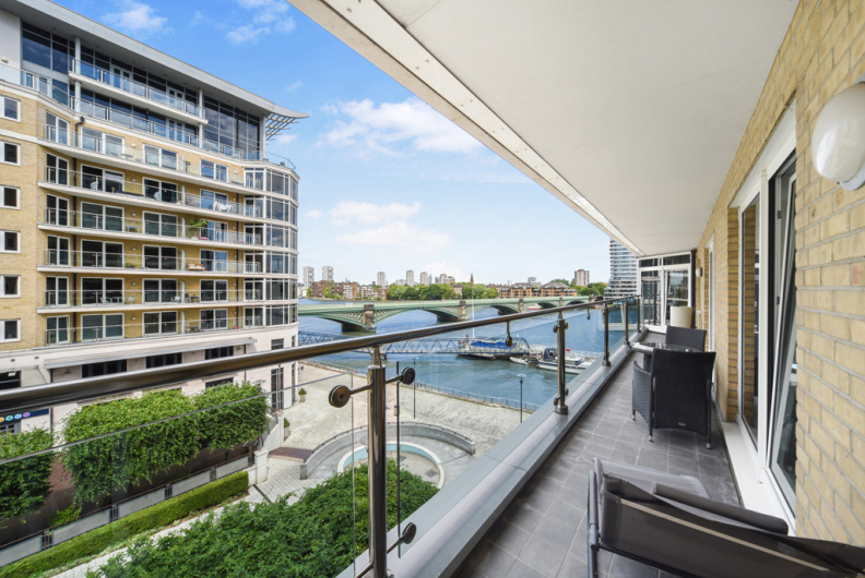 3 bedrooms apartments/flats to sale in The Boulevard, Imperial Wharf-image 7