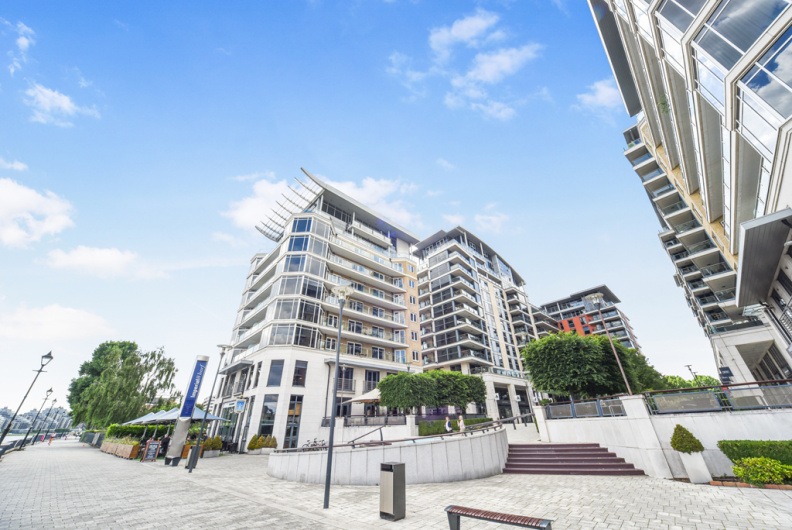 3 bedrooms apartments/flats to sale in The Boulevard, Imperial Wharf-image 27