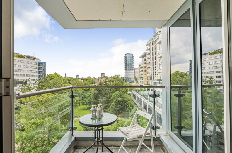 2 bedrooms apartments/flats to sale in The Boulevard, Imperial Wharf-image 7