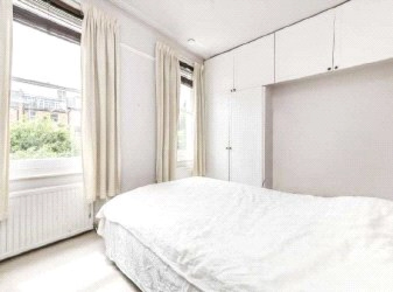 2 bedrooms apartments/flats to sale in Willow Road, Hampstead-image 3