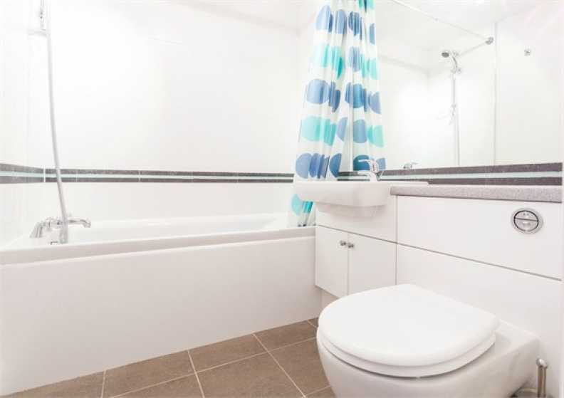 2 bedrooms apartments/flats to sale in Boulevard Drive, Beaufort Park, Colindale-image 9