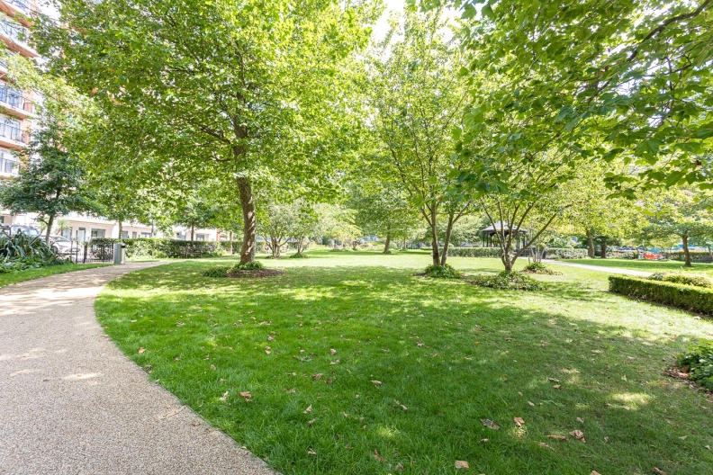 2 bedrooms apartments/flats to sale in Boulevard Drive, Beaufort Park, Colindale-image 12