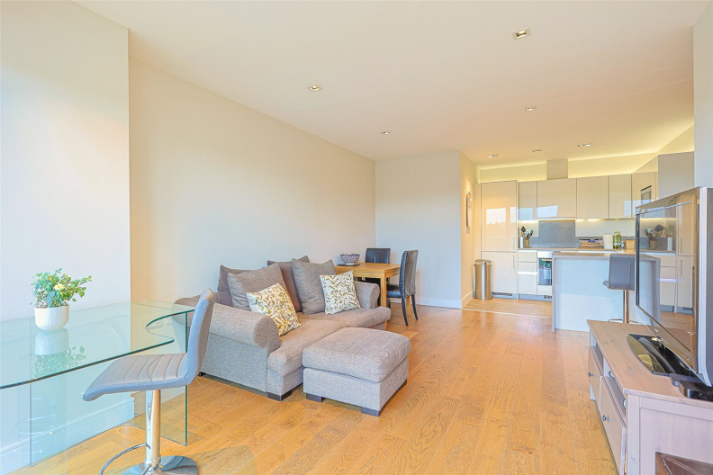 2 bedrooms apartments/flats to sale in Dickens Yard, Ealing, London-image 14