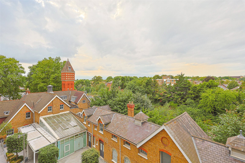 2 bedrooms apartments/flats to sale in Dickens Yard, Ealing, London-image 8