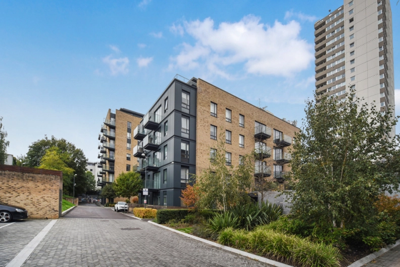 1 bedroom apartments/flats to sale in Heritage Place, Brentford-image 14