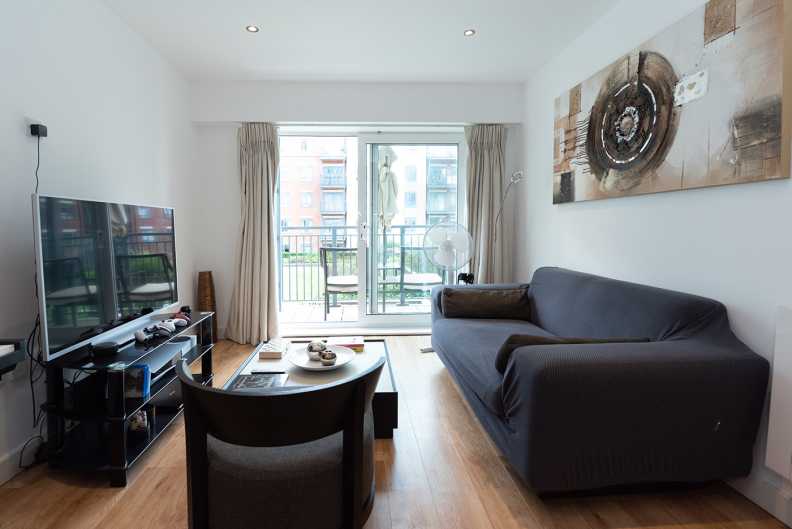 1 bedroom apartments/flats to sale in Aerodrome Road, Beaufort Park, Colindale-image 9