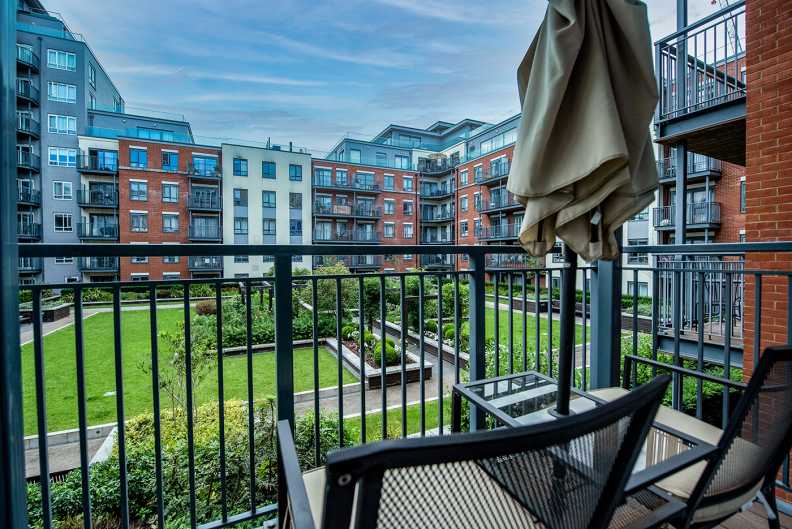 1 bedroom apartments/flats to sale in Aerodrome Road, Beaufort Park, Colindale-image 7